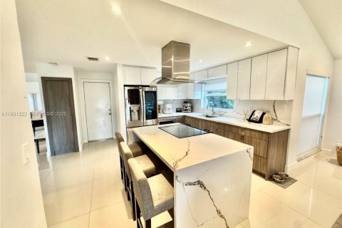 Купить виллу или дом в Майами, Флорида 3 спальни, 204.85м2, № 1989823 - фото 9