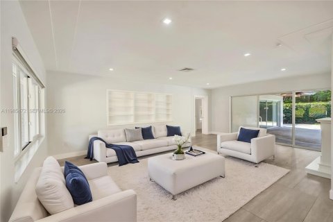 Купить виллу или дом в Майами-Шорс, Флорида 4 спальни, 203.55м2, № 2049575 - фото 9