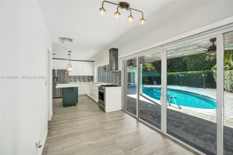 Купить виллу или дом в Майами-Шорс, Флорида 4 спальни, 203.55м2, № 2049575 - фото 29