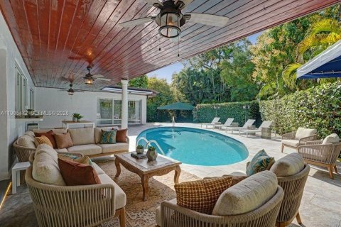 Купить виллу или дом в Майами-Шорс, Флорида 4 спальни, 203.55м2, № 2049575 - фото 2