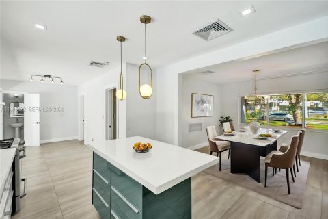 Купить виллу или дом в Майами-Шорс, Флорида 4 спальни, 203.55м2, № 2049575 - фото 5