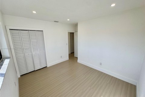 Villa ou maison à vendre à Miami Gardens, Floride: 3 chambres, 104.7 m2 № 1973439 - photo 27