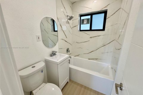 Villa ou maison à vendre à Miami Gardens, Floride: 3 chambres, 104.7 m2 № 1973439 - photo 30