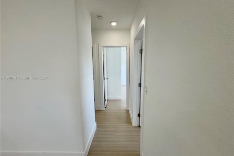 Villa ou maison à vendre à Miami Gardens, Floride: 3 chambres, 104.7 m2 № 1973439 - photo 23