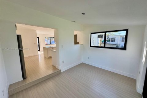 Villa ou maison à vendre à Miami Gardens, Floride: 3 chambres, 104.7 m2 № 1973439 - photo 21