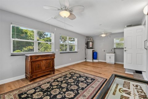 House in Wildwood, Florida 2 bedrooms, 130.43 sq.m. № 223553 - photo 25