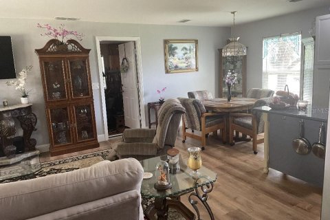 House in Wildwood, Florida 2 bedrooms, 130.43 sq.m. № 223553 - photo 9