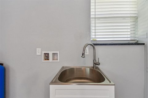 House in Wildwood, Florida 2 bedrooms, 130.43 sq.m. № 223553 - photo 27