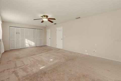 Villa ou maison à vendre à Edgewater, Floride: 2 chambres, 120.77 m2 № 2434900 - photo 17