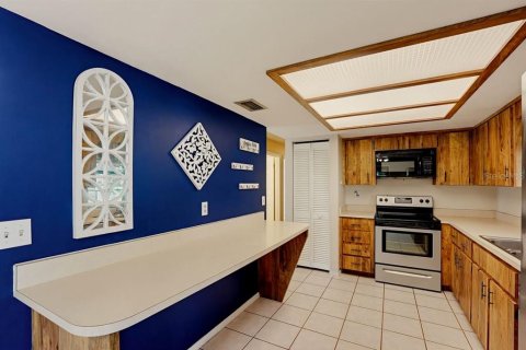 Villa ou maison à vendre à Edgewater, Floride: 2 chambres, 120.77 m2 № 2434900 - photo 10