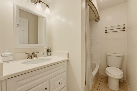 Villa ou maison à vendre à Edgewater, Floride: 2 chambres, 120.77 m2 № 2434900 - photo 12