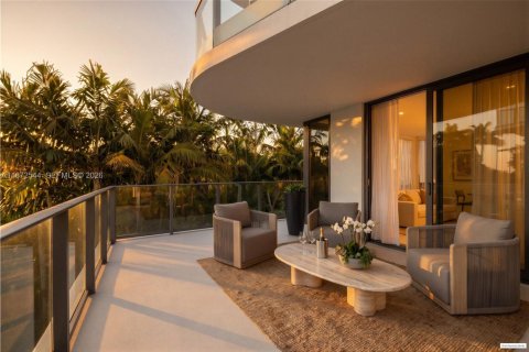 Condo in Bay Harbor Islands, Florida, 3 bedrooms № 2189577 - photo 5