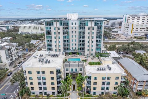 Condo in Saint Petersburg, Florida, 2 bedrooms № 2302775