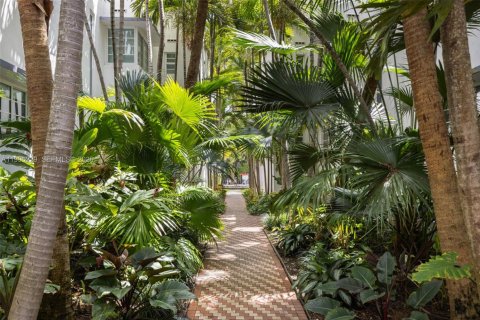 Купить кондоминиум в Майами-Бич, Флорида 43.2м2, № 2058642 - фото 15