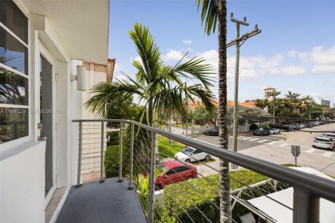 Купить кондоминиум в Майами-Бич, Флорида 43.2м2, № 2058642 - фото 14