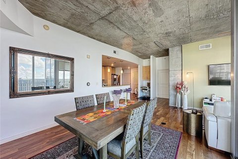 Condominio en venta en Orlando, Florida, 2 dormitorios, 117.15 m2 № 1882918 - foto 7