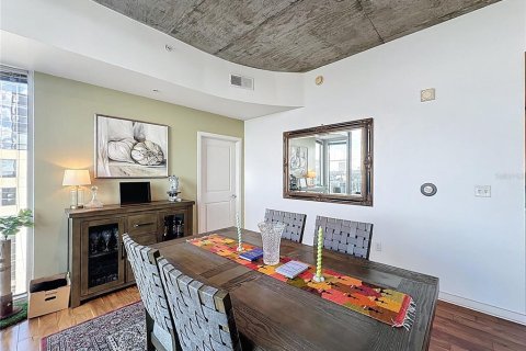 Condominio en venta en Orlando, Florida, 2 dormitorios, 117.15 m2 № 1882918 - foto 8