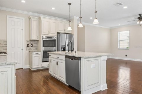 Villa ou maison à louer à Odessa, Floride: 3 chambres, 240.15 m2 № 2415165 - photo 6