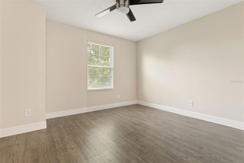 Villa ou maison à louer à Odessa, Floride: 3 chambres, 240.15 m2 № 2415165 - photo 15
