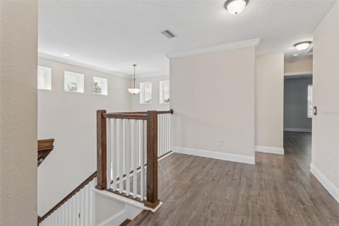 Villa ou maison à louer à Odessa, Floride: 3 chambres, 240.15 m2 № 2415165 - photo 10