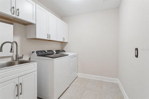 Villa ou maison à louer à Odessa, Floride: 3 chambres, 240.15 m2 № 2415165 - photo 20