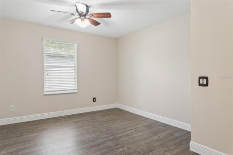 Villa ou maison à louer à Odessa, Floride: 3 chambres, 240.15 m2 № 2415165 - photo 19
