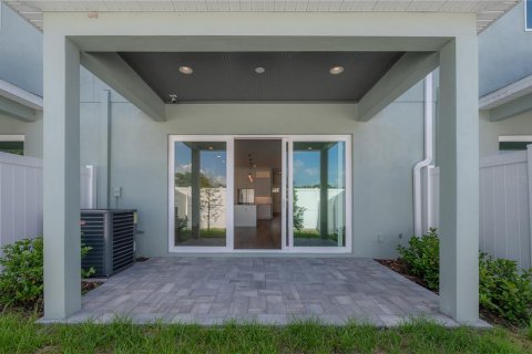 House in Tampa, Florida 3 bedrooms, 185.62 sq.m. № 1837087 - photo 26