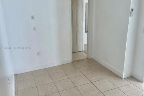 Casa en alquiler en Homestead, Florida, 2 dormitorios, 204.29 m2 № 2006172 - foto 7