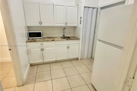 Casa en alquiler en Homestead, Florida, 2 dormitorios, 204.29 m2 № 2006172 - foto 3