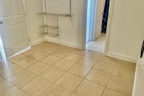 Casa en alquiler en Homestead, Florida, 2 dormitorios, 204.29 m2 № 2006172 - foto 4