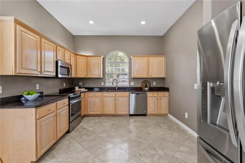 Villa ou maison à vendre à Altamonte Springs, Floride: 4 chambres, 253.99 m2 № 2151854 - photo 9