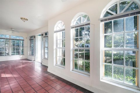 House in Coral Gables, Florida 4 bedrooms, 222.97 sq.m. № 1996064 - photo 8