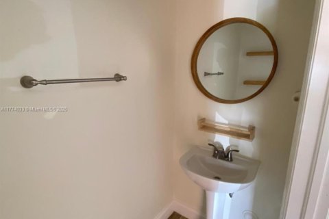 Touwnhouse à vendre à Pembroke Pines, Floride: 2 chambres, 103.49 m2 № 1864339 - photo 8