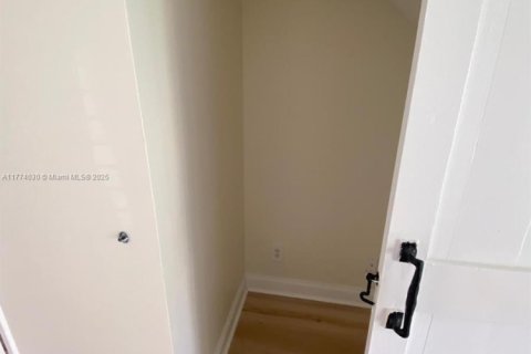 Touwnhouse à vendre à Pembroke Pines, Floride: 2 chambres, 103.49 m2 № 1864339 - photo 18