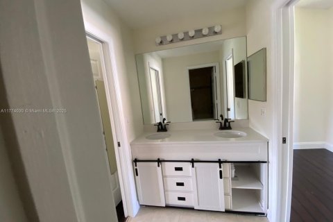 Touwnhouse à vendre à Pembroke Pines, Floride: 2 chambres, 103.49 m2 № 1864339 - photo 6
