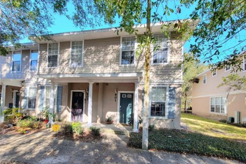 Condominio en Gainesville, Florida, 2 dormitorios  № 2092492