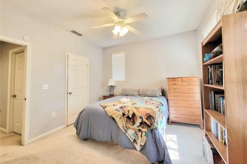 Condominio en venta en Gainesville, Florida, 2 dormitorios, 121.89 m2 № 2092492 - foto 24