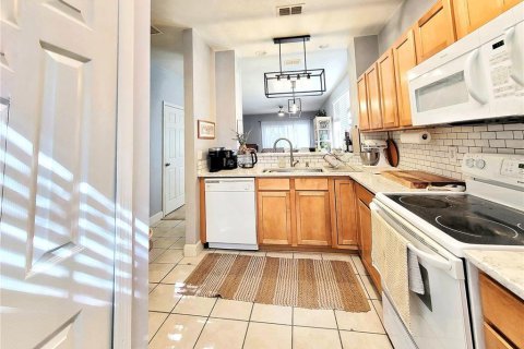 Condominio en venta en Gainesville, Florida, 2 dormitorios, 121.89 m2 № 2092492 - foto 7