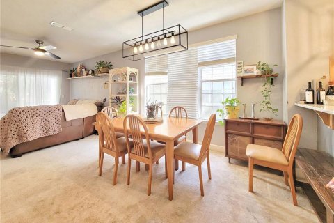 Condominio en venta en Gainesville, Florida, 2 dormitorios, 121.89 m2 № 2092492 - foto 9