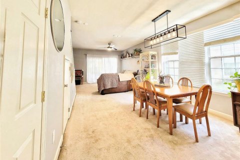 Condominio en venta en Gainesville, Florida, 2 dormitorios, 121.89 m2 № 2092492 - foto 8