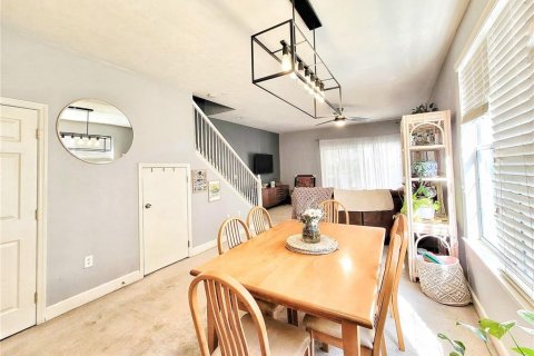 Condominio en venta en Gainesville, Florida, 2 dormitorios, 121.89 m2 № 2092492 - foto 13