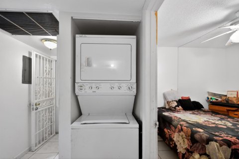 Купить кондоминиум в Майами, Флорида 3 комнаты, 88.81м2, № 2253209 - фото 16
