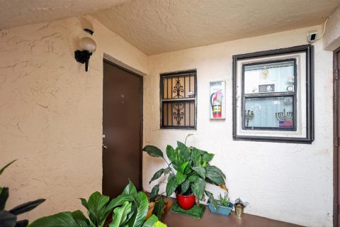 Купить кондоминиум в Майами, Флорида 3 комнаты, 88.81м2, № 2253209 - фото 2