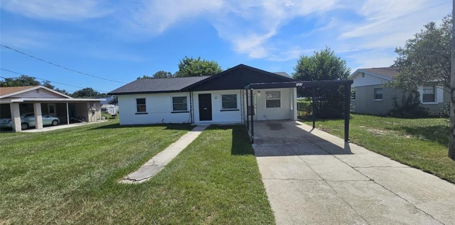 House in Auburndale, Florida 3 bedrooms, 107.02 sq.m. № 2393968