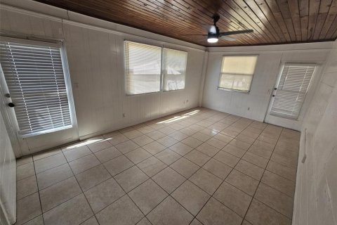 House in Auburndale, Florida 3 bedrooms, 107.02 sq.m. № 2393968 - photo 19
