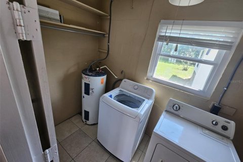 House in Auburndale, Florida 3 bedrooms, 107.02 sq.m. № 2393968 - photo 22