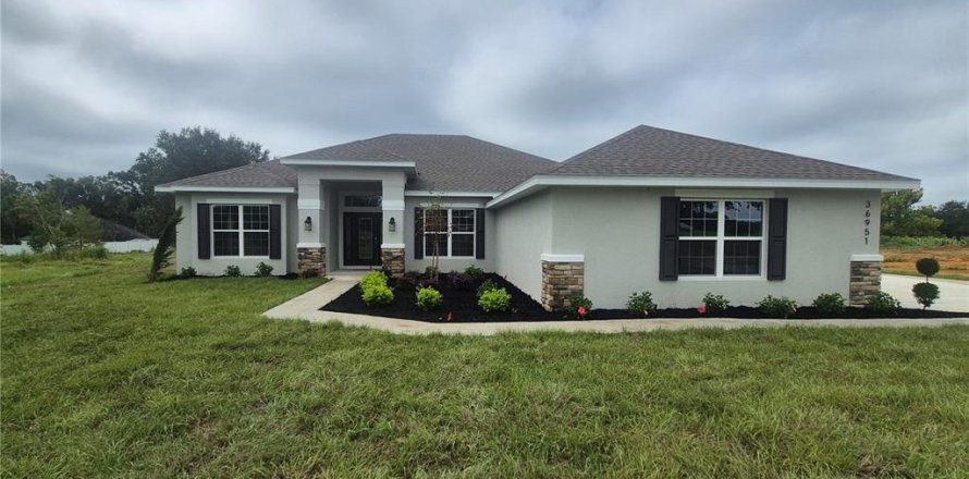 Casa en Dade City, Florida 3 dormitorios, 216.46 m2 № 1914528