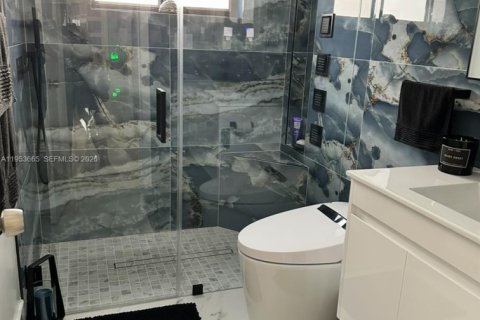 Casa en alquiler en Miami, Florida, 4 dormitorios, 152.82 m2 № 2054937 - foto 24