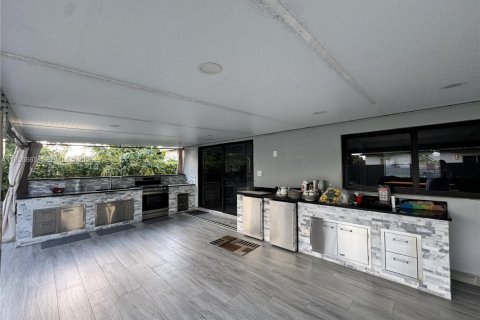 Casa en alquiler en Miami, Florida, 4 dormitorios, 152.82 m2 № 2054937 - foto 27