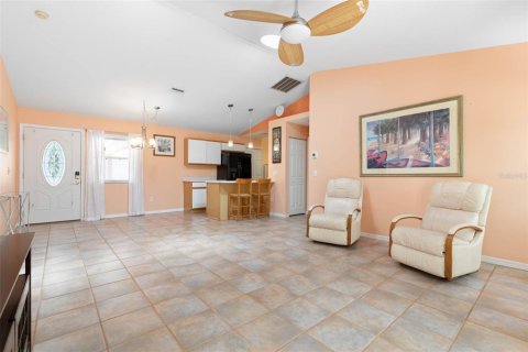 House in Flagler Beach, Florida 2 bedrooms, 105.82 sq.m. № 1626512 - photo 3